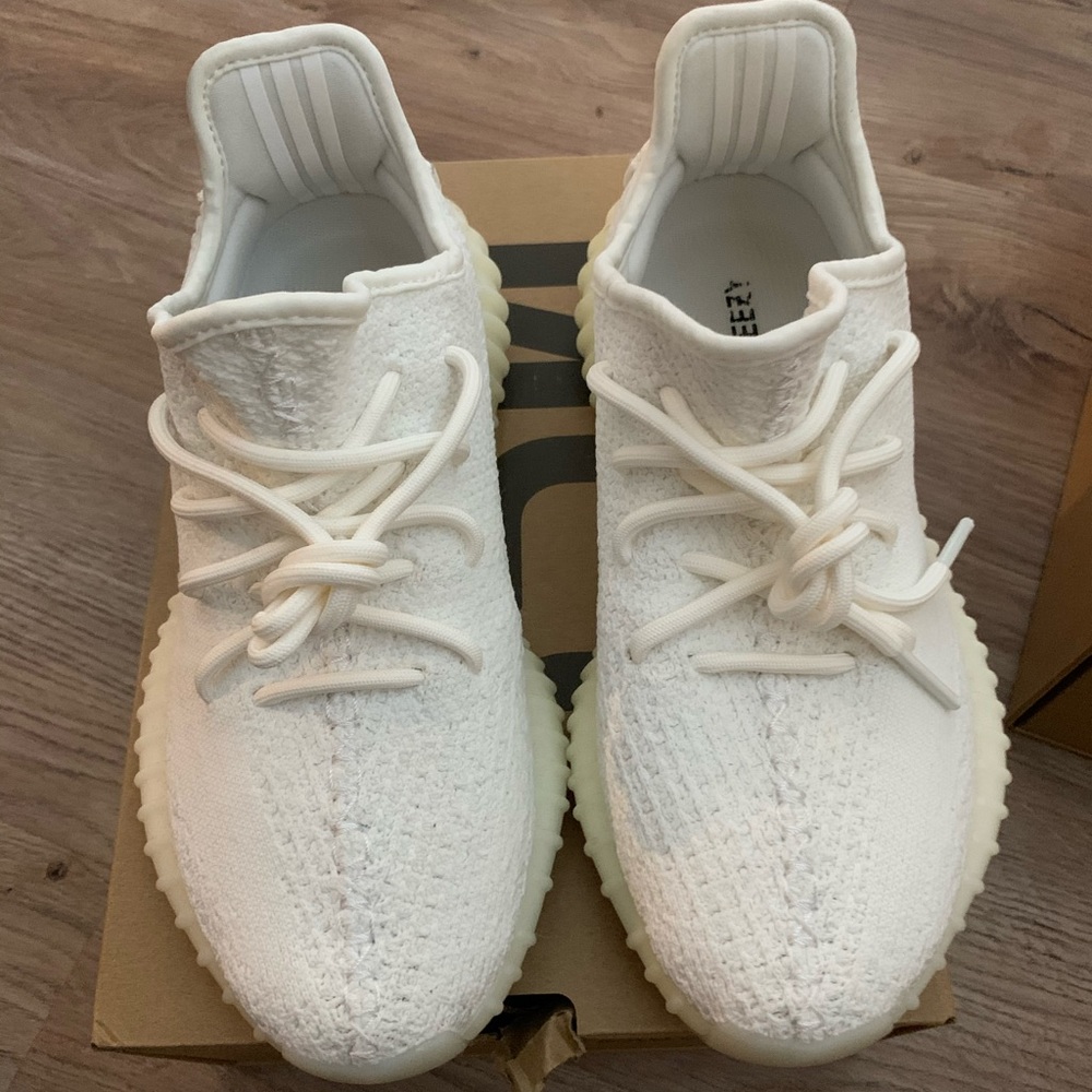 Yeezy Boost 350 V2 Triple White